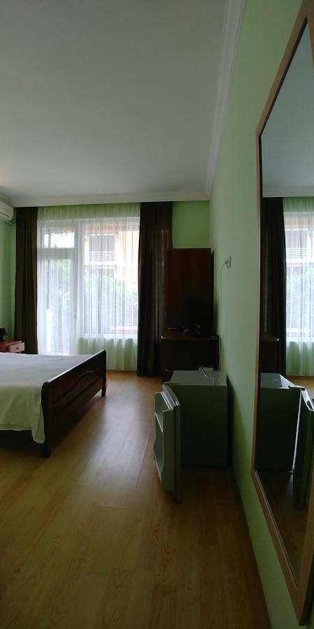 קבריאטי Green Hotel מראה חיצוני תמונה